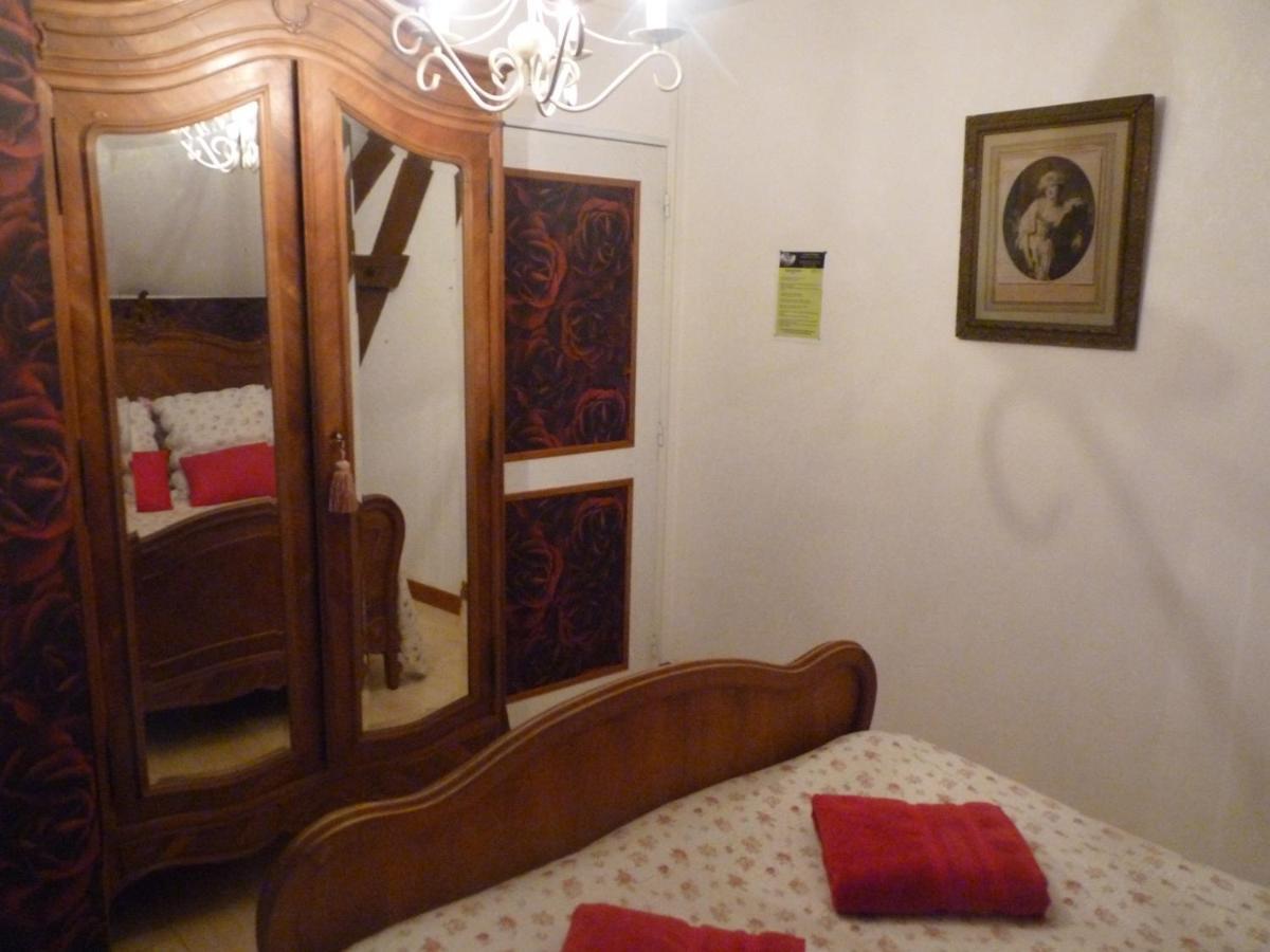 L'Arum Antique Sainte-Catherine-de-Fierbois Zewnętrze zdjęcie